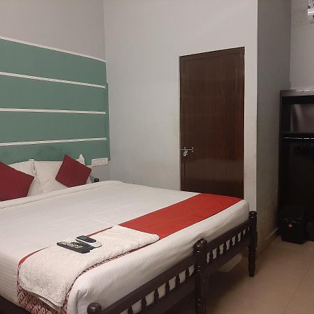 Cochin Airport Hotel Kochi ภายนอก รูปภาพ