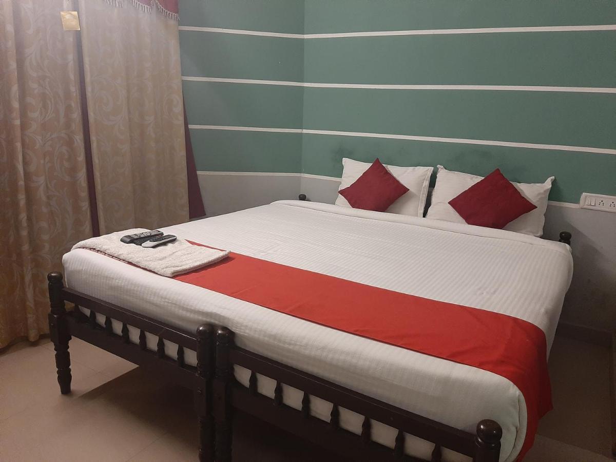 Cochin Airport Hotel Kochi ภายนอก รูปภาพ