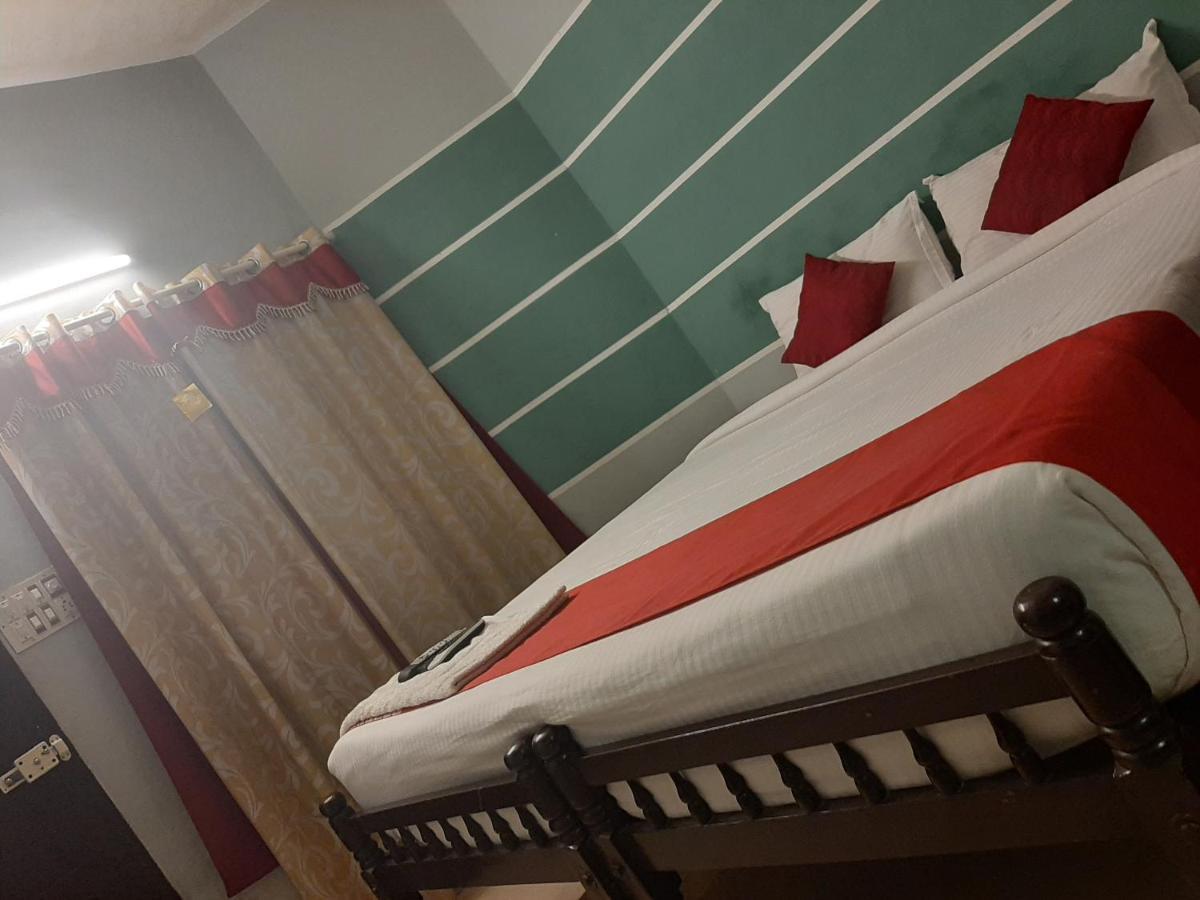 Cochin Airport Hotel Kochi ภายนอก รูปภาพ